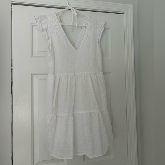 Abercrombie & Fitch Dresses & Skirts - Abercrombie & Fitch White Textured Dress